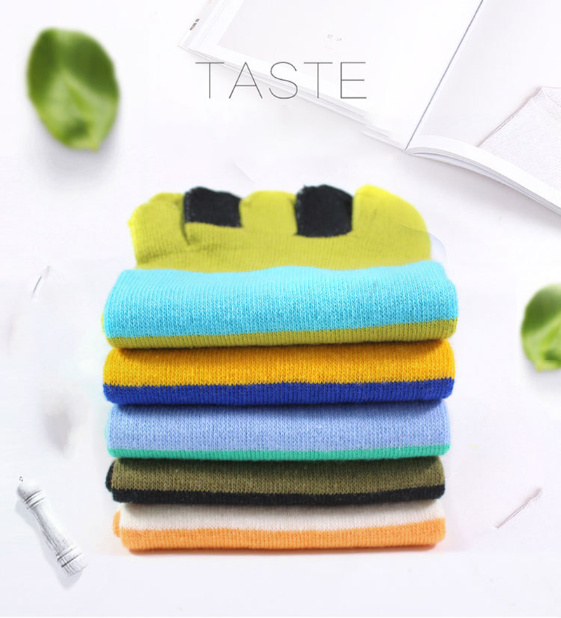 1/5 Pairs Men Colorful Stripe  - Toe Sock Split のレビューと価格