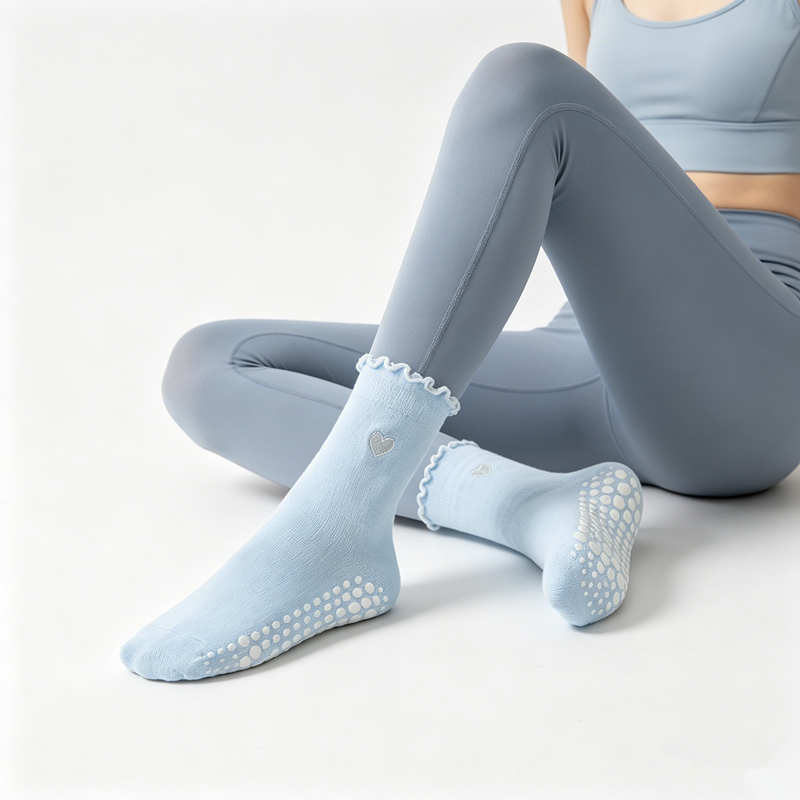 3 Pairs Women Heart Pattern Fr - Grip Sock Yoga のレビューと価格
